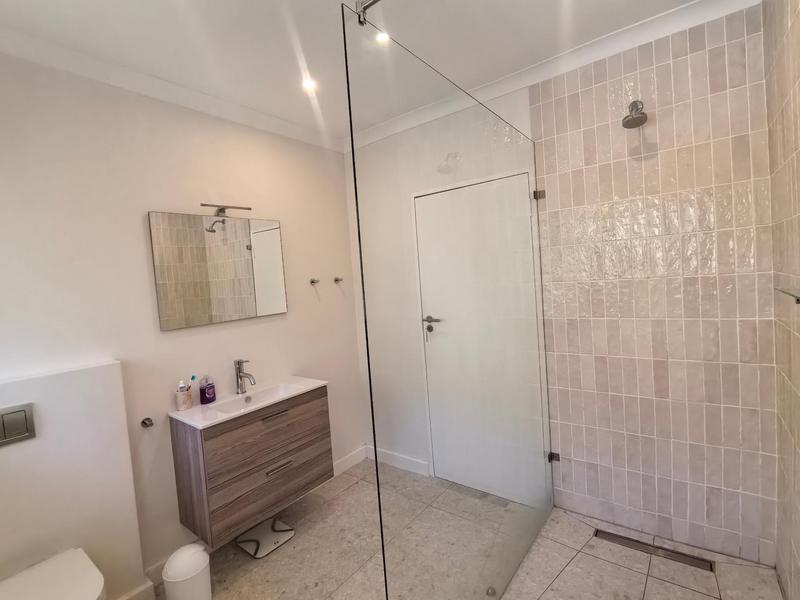 To Let 2 Bedroom Property for Rent in Camps Bay Western Cape